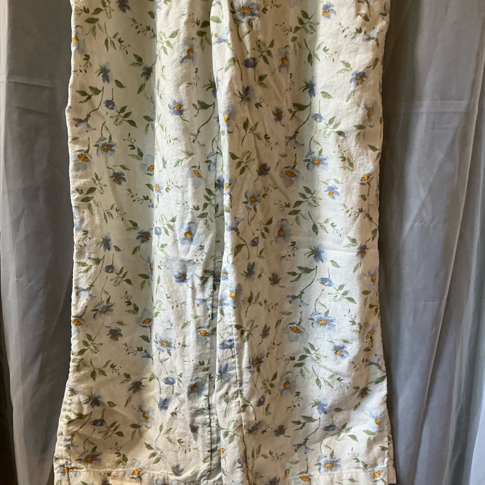 Old Navy Size Medium Perfect For Easter Floral Sp… - image 4